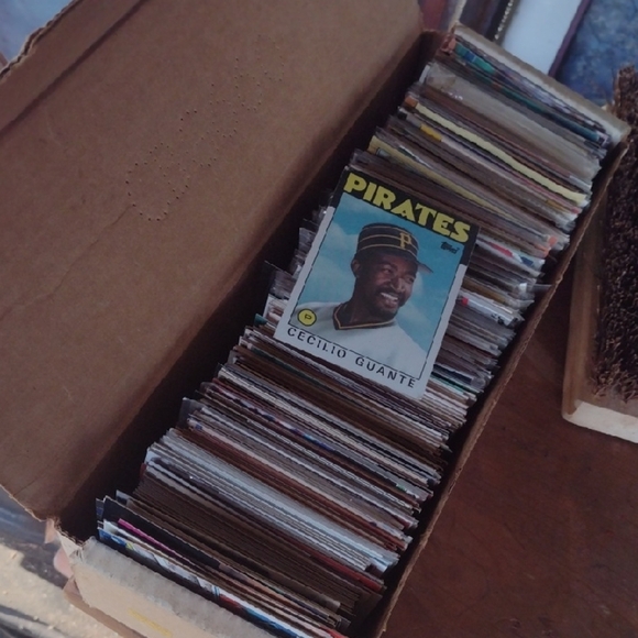 Vintage Baseball Card Collection(800 CT)
